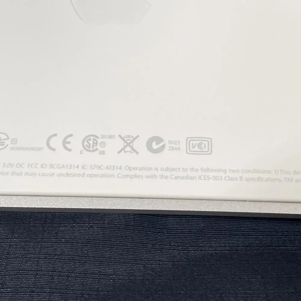 Apple Wireless Keyboard Model A1314 Fully Tested & Working - White - Aluminum